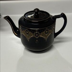 Gibson & Sons Vintage Teapot Moriage style